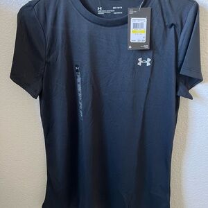 Under Armour Women’s Size Medium Crew Neck T-Shirt w/tags in Black